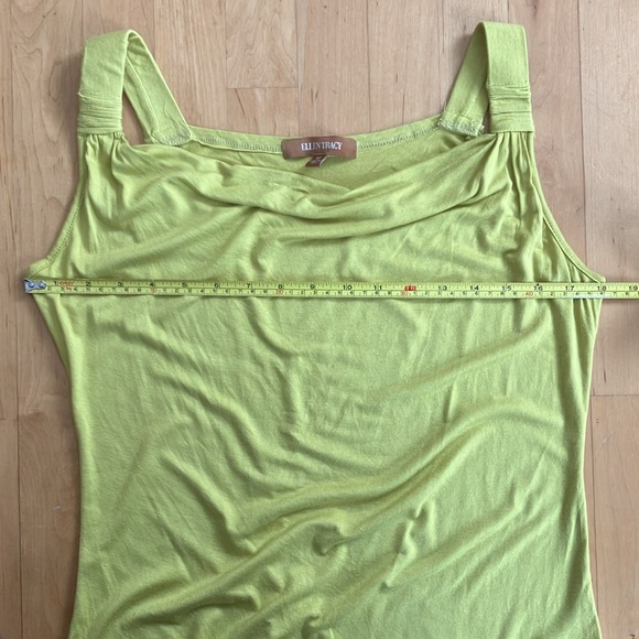 2/$20 Yellowy-green Ellen Tracy draped tank top Medium - Picture 2 of 10